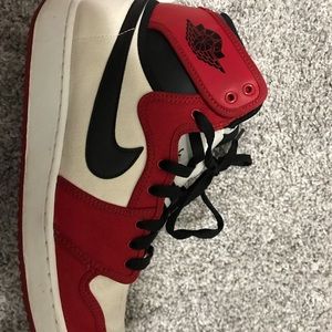 Air Jordan 1 KO Chicago and Air Jordan 2 Wing it